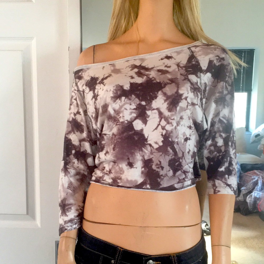 Super Cute Soft Cropped Gray Black & White Tie Dye Top